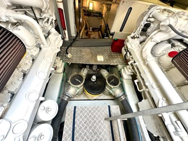 2002 Sunseeker 75 