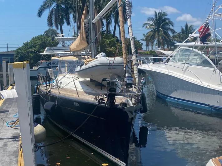 Blue Moon Yacht Photos Pics 