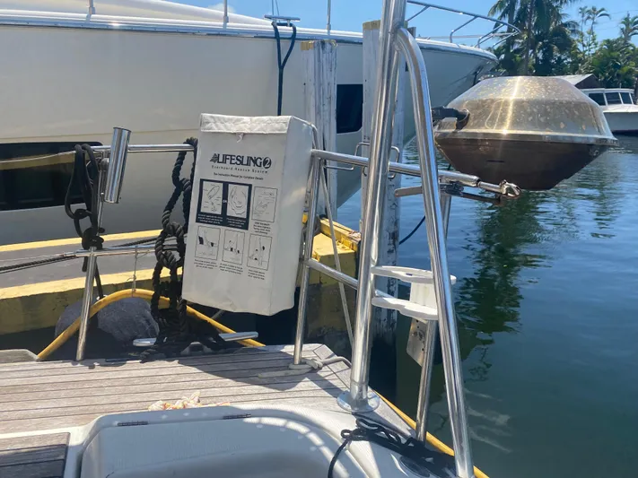 Blue Moon Yacht Photos Pics 