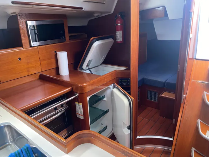 Blue Moon Yacht Photos Pics 