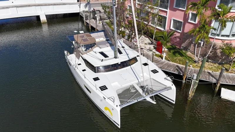 Solmate Yacht Photos Pics 