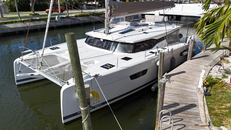 Solmate Yacht Photos Pics 