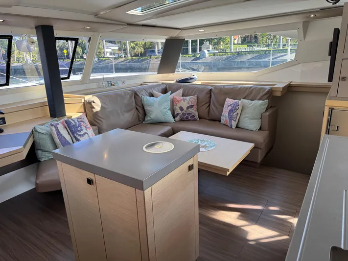 Solmate Yacht Photos Pics 