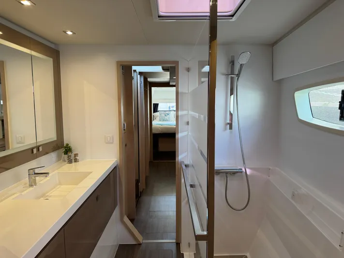 Solmate Yacht Photos Pics 