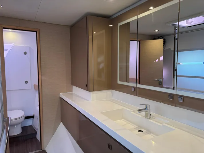 Solmate Yacht Photos Pics 