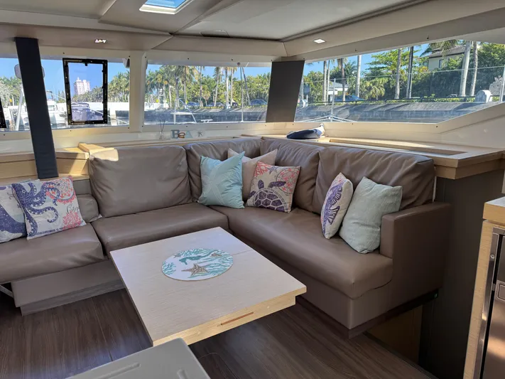 Solmate Yacht Photos Pics 