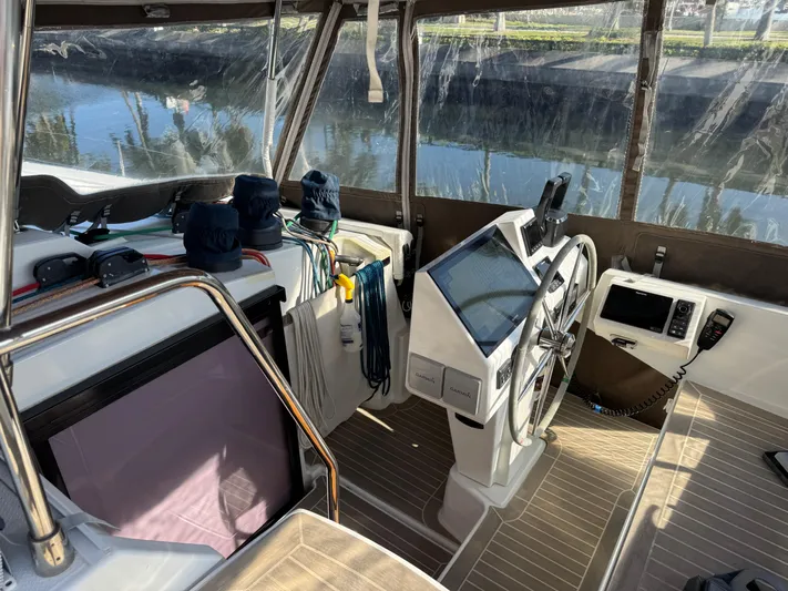 Solmate Yacht Photos Pics 