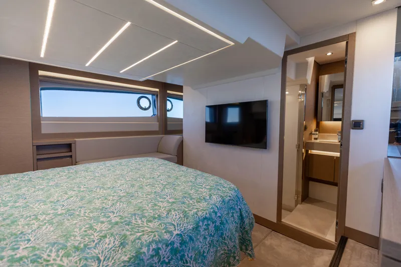 Ss Belle Vie Yacht Photos Pics 2024 Prestige 520 Fly- SS BELLE VIE- Master Stateroom