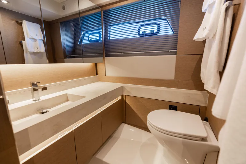 Ss Belle Vie Yacht Photos Pics 2024 Prestige 520 Fly- SS BELLE VIE- Master Head