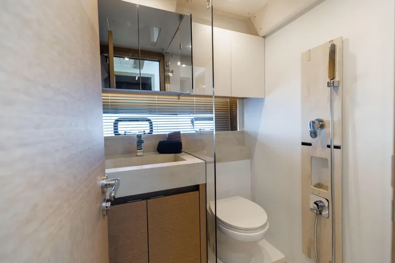 Ss Belle Vie Yacht Photos Pics 2024 Prestige 520 Fly- SS BELLE VIE- Guest Head