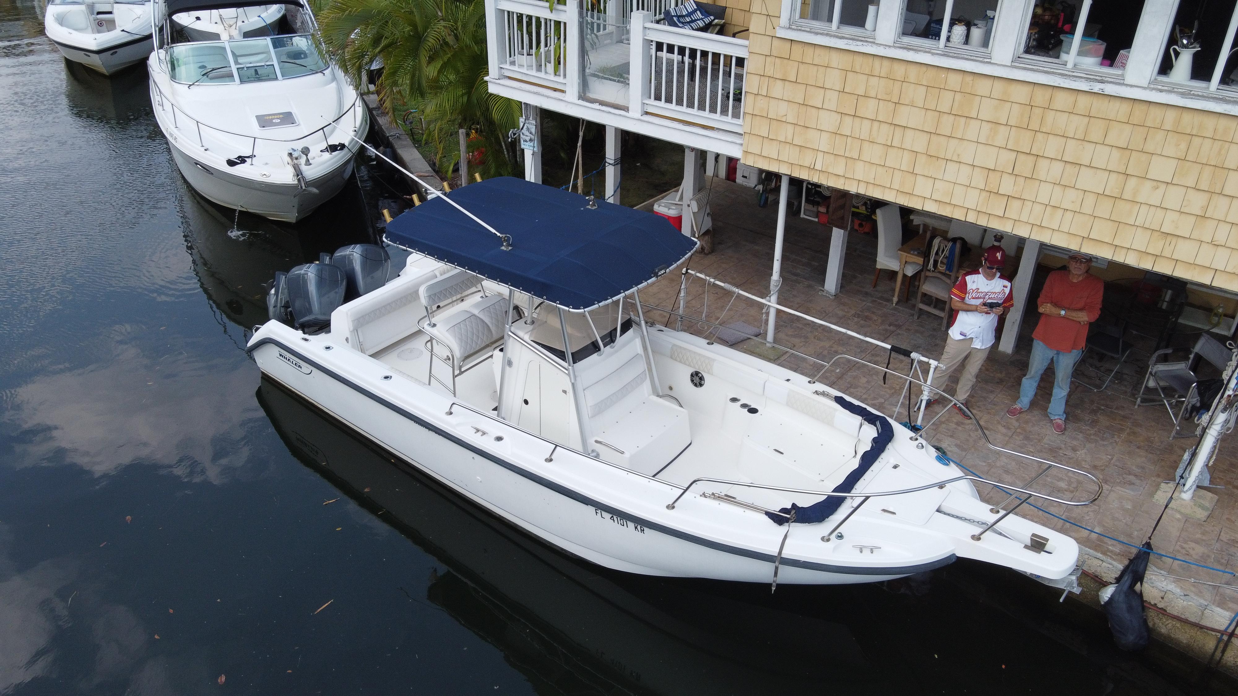 1999 Boston Whaler 260 Outrage Center Console for sale YachtWorld