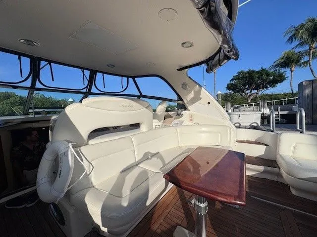  Yacht Photos Pics Interior of a 2002 Sea Ray 460 Sundancer yacht with seating area.