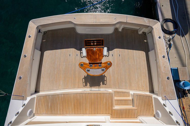2009 Viking 74 