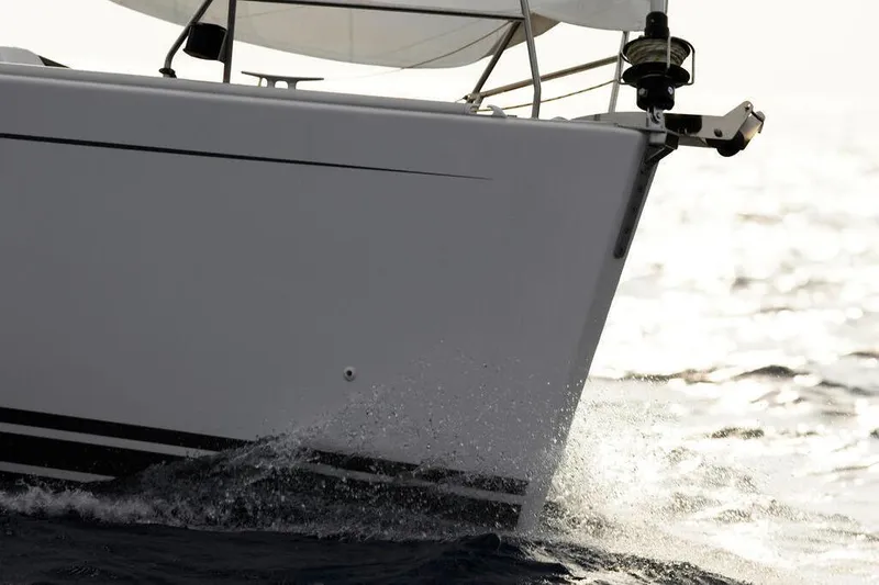  Yacht Photos Pics Sailing yacht Hanse 400e 2010 model cutting through ocean waves.