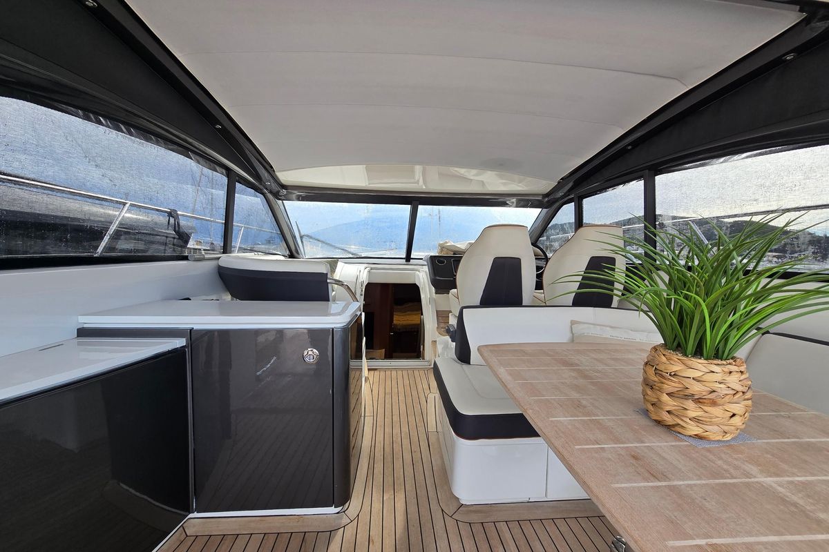2014 Princess 51 