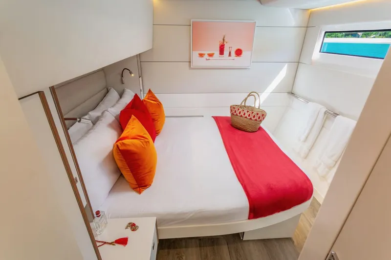 Summer Breez Yacht Photos Pics 