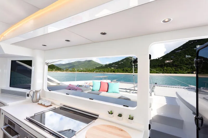 Summer Breez Yacht Photos Pics 