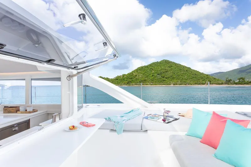 Summer Breez Yacht Photos Pics 