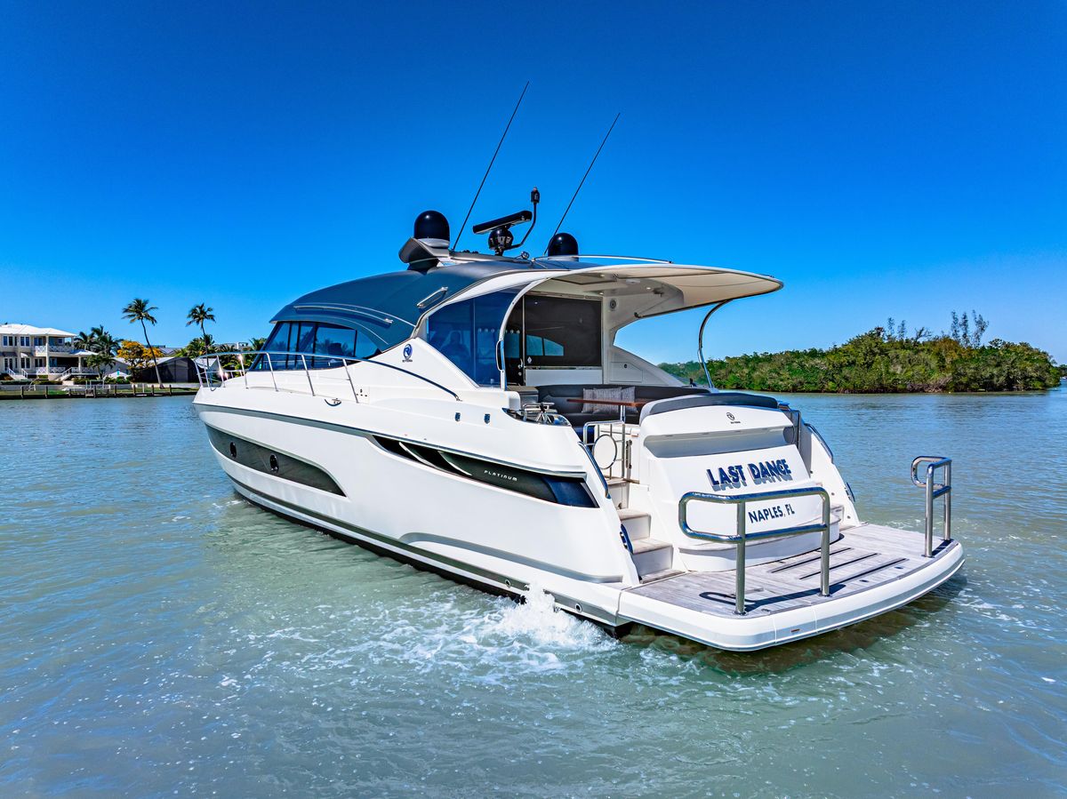 2022 Riviera 54 