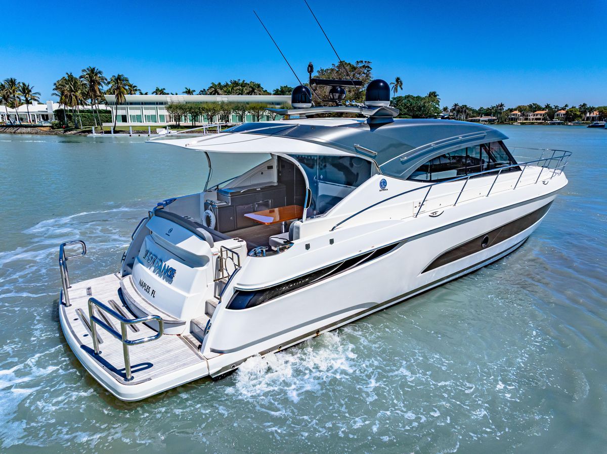 2022 Riviera 54 