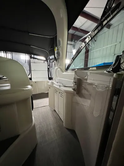 Water We Thinking Yacht Photos Pics Cockpit