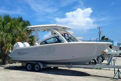 Robalo R257 Dual Console