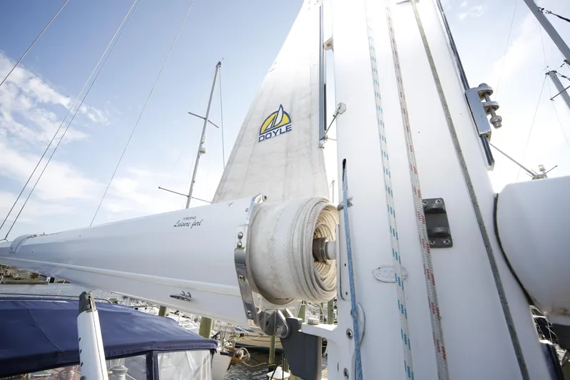 Independence Yacht Photos Pics 1981 Gulfstar 60 CC sailboat mast and rigging under clear sky.