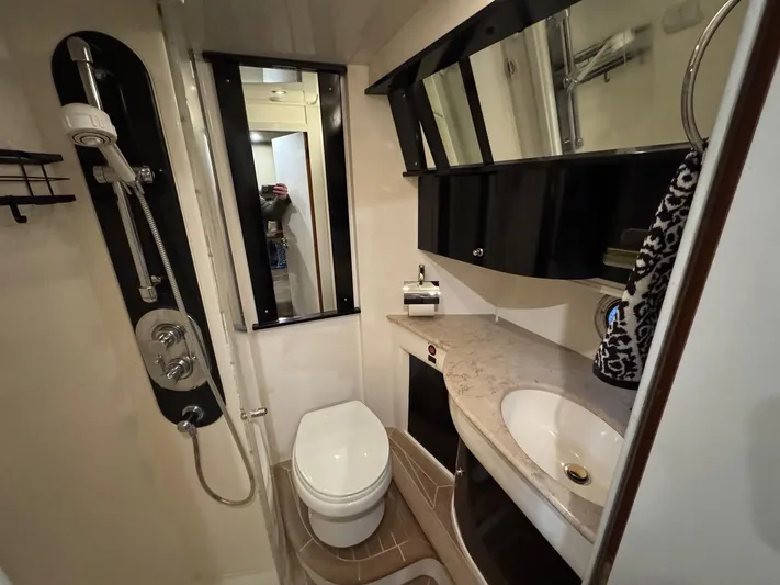 High Sierra Yacht Photos Pics 