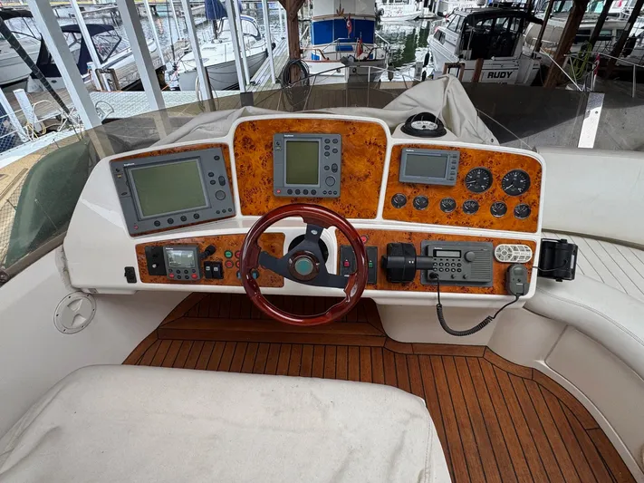 High Sierra Yacht Photos Pics 