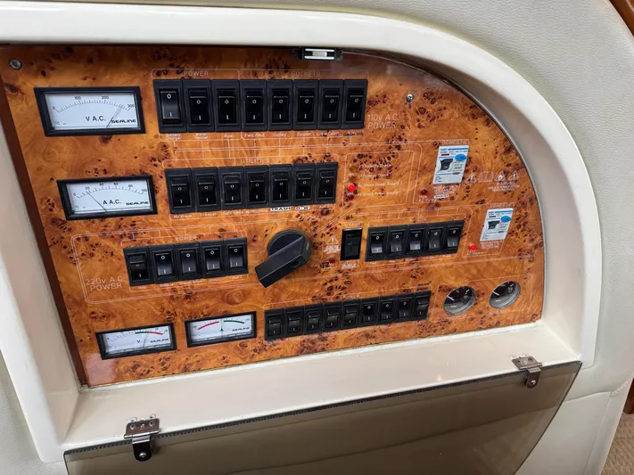 High Sierra Yacht Photos Pics 