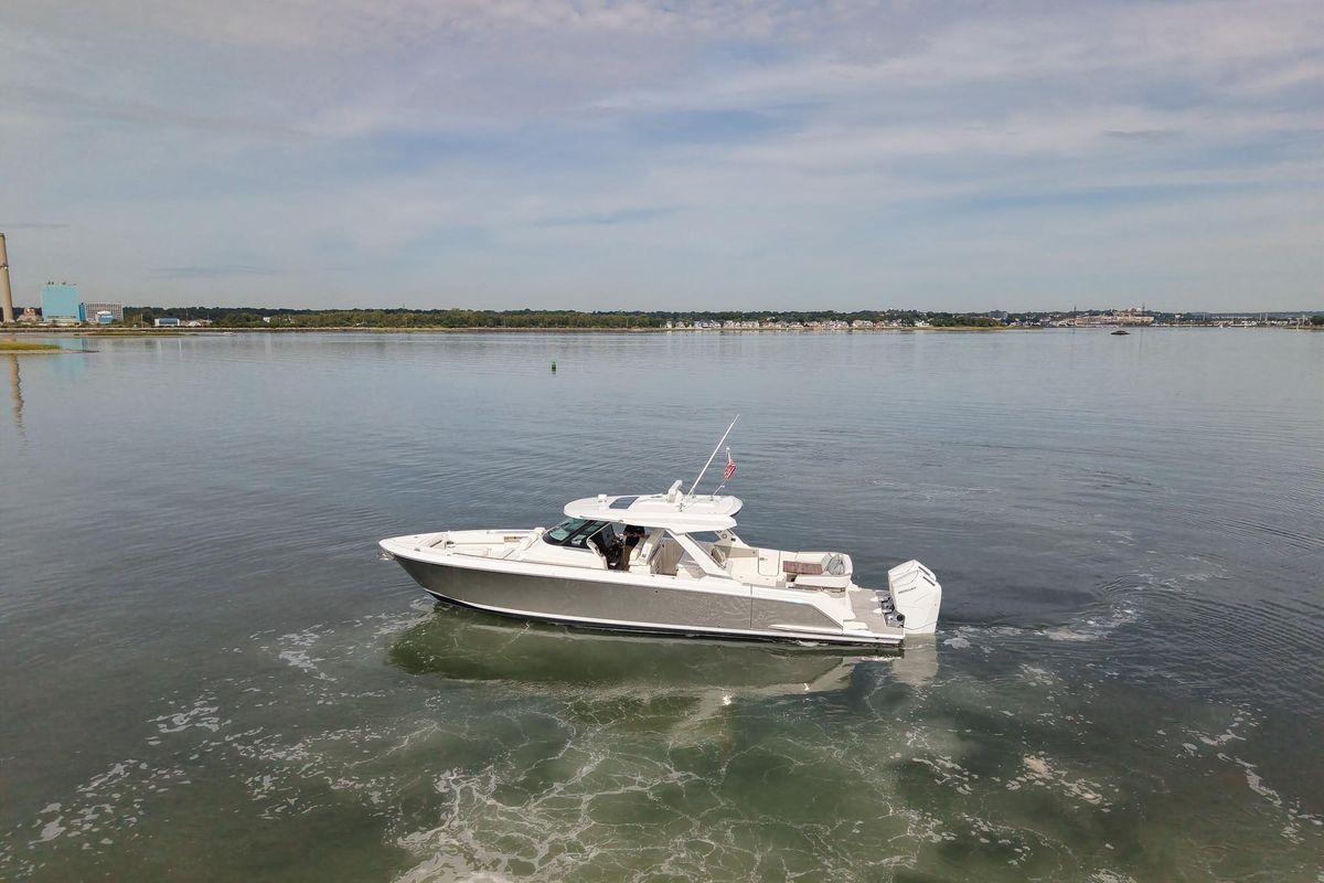 2025 Tiara Yachts 43 