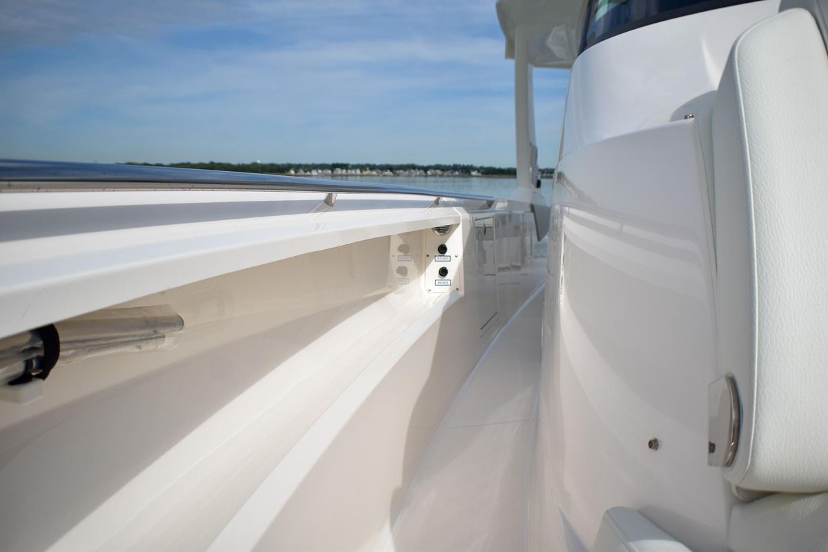 2025 Tiara Yachts 43 