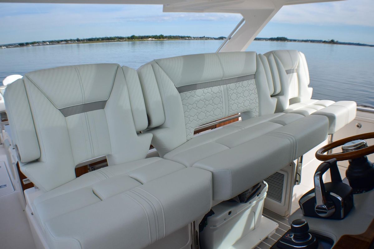 2025 Tiara Yachts 43 