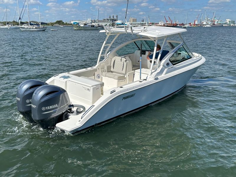 2022 Pursuit DC 266 Dual Console