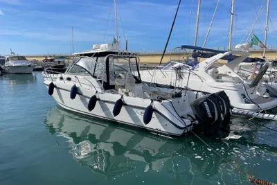 2008 Boston Whaler 305 Conquest