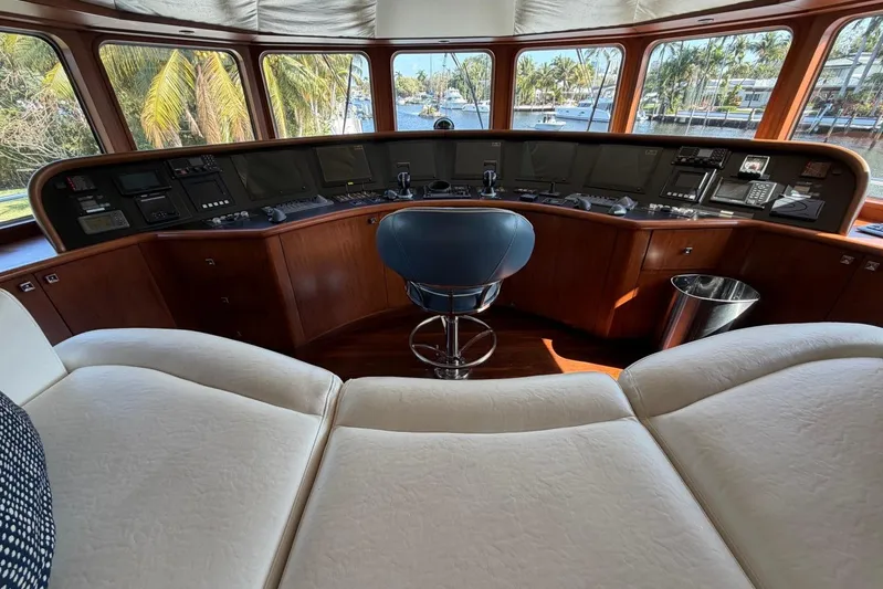  Yacht Photos Pics Luxurious Heesen 144 yacht helm with panoramic windows and modern navigation equipment, 1990 model.