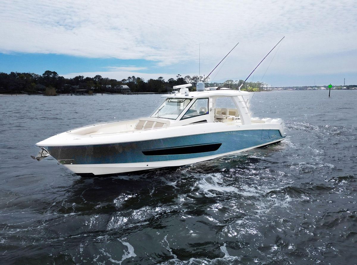 2017 Boston Whaler 42 