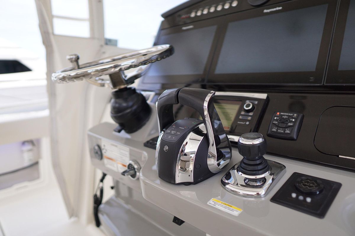 2017 Boston Whaler 42 