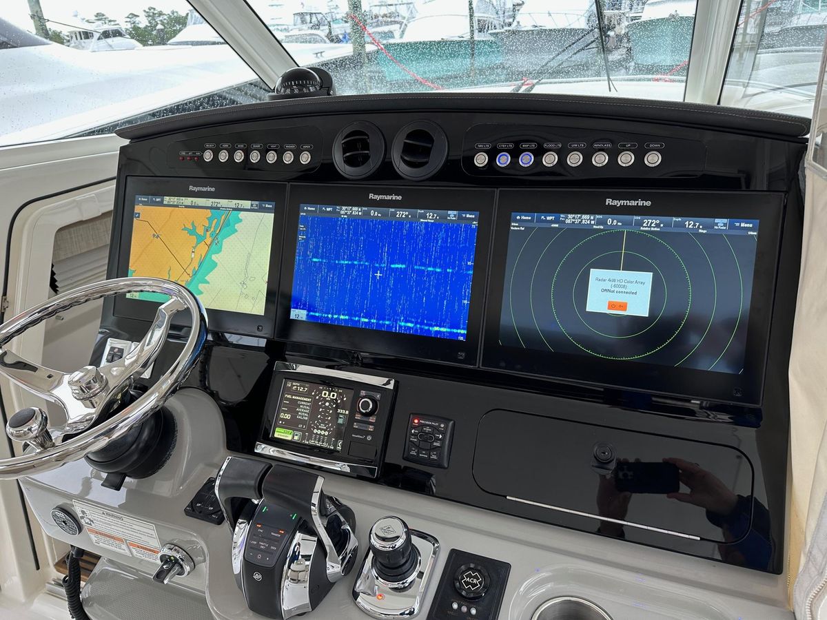2017 Boston Whaler 42 