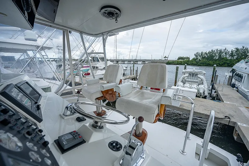  Yacht Photos Pics Interior view of 1998 Viking 47 Convertible yacht at marina dock.