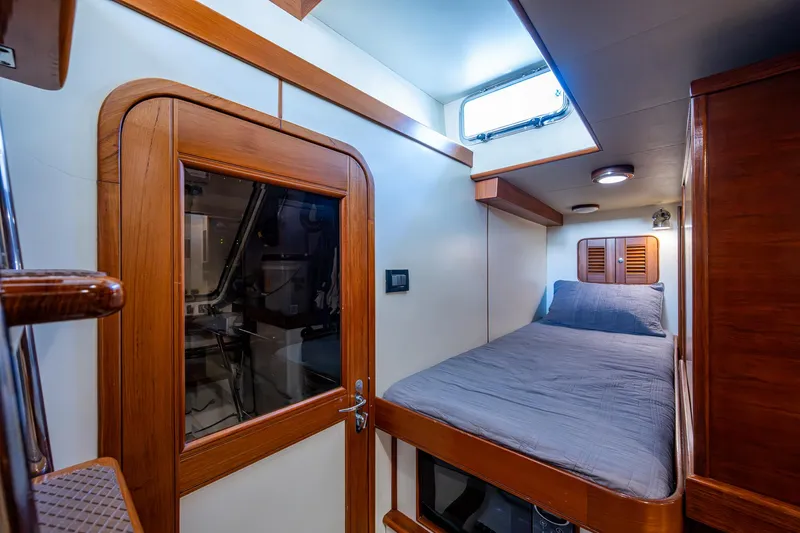 Memory Bank Yacht Photos Pics 