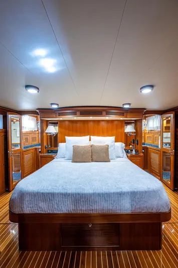 Memory Bank Yacht Photos Pics 