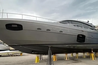 2016 Pershing 74
