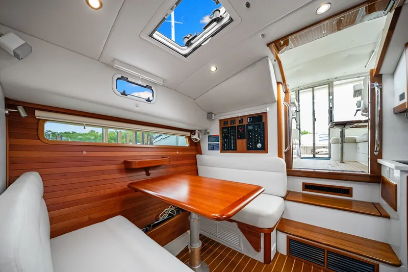 Andiamo Yacht Photos Pics 