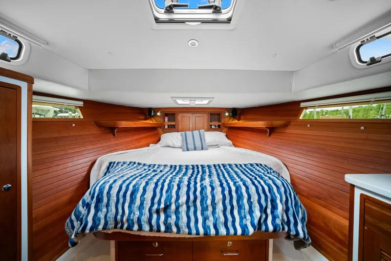 Andiamo Yacht Photos Pics 