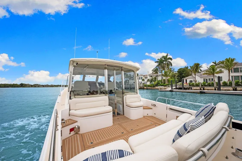 Andiamo Yacht Photos Pics 