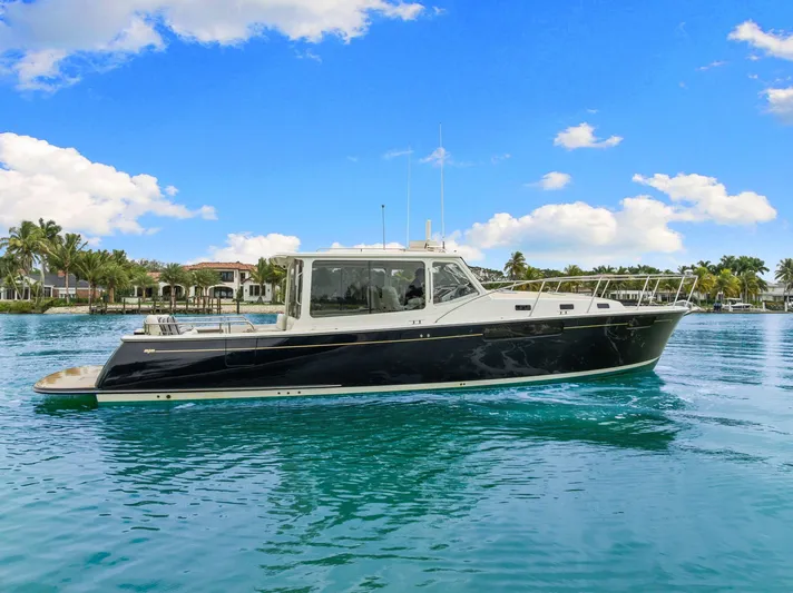 Andiamo Yacht Photos Pics 