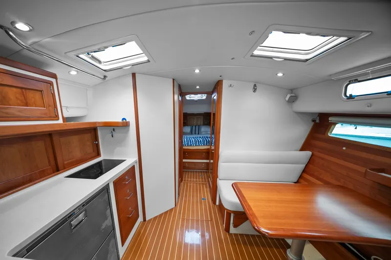 Andiamo Yacht Photos Pics 