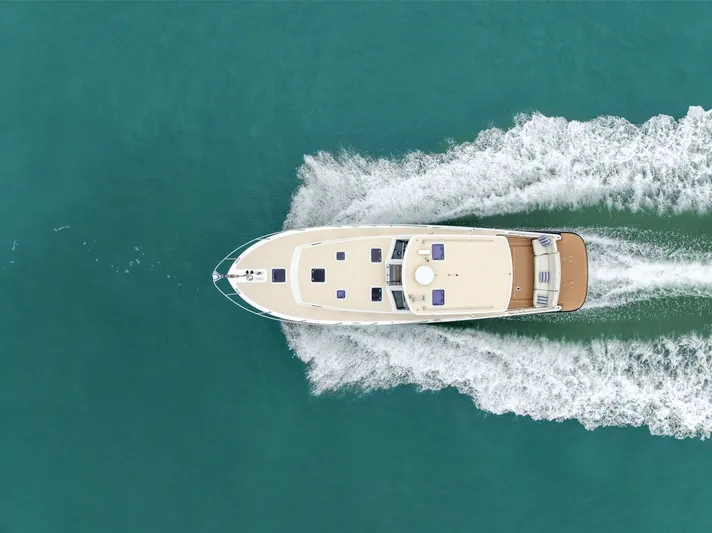 Andiamo Yacht Photos Pics 