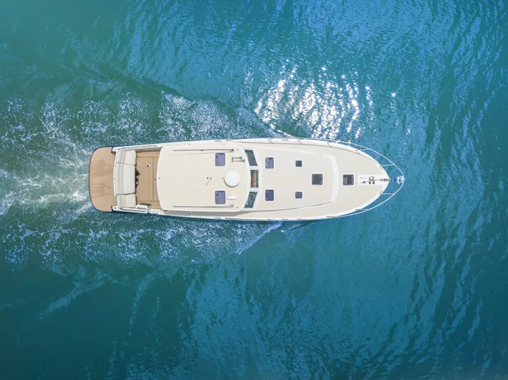 Andiamo Yacht Photos Pics 